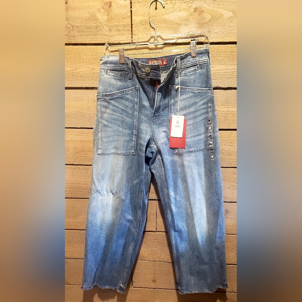 Lucky Brand Women's Light Blue Cropped Jeans